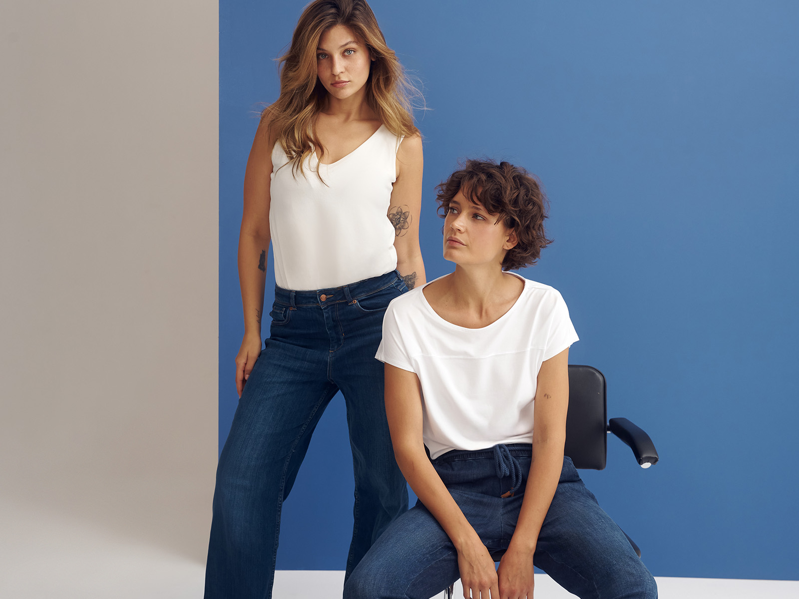 Bluzka s krátkym rukávom od TATUUM – pozri sa, s čím ju kombinovať v tejto sezóne